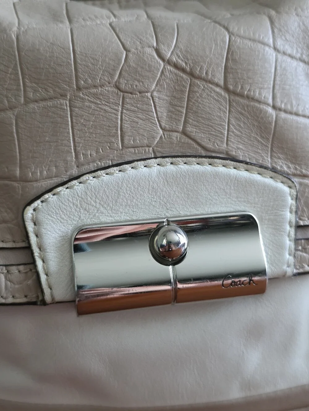 Coach F22509 Kristin Spectator Y2K Hobo White Tan Snake Embossed Leather Bag